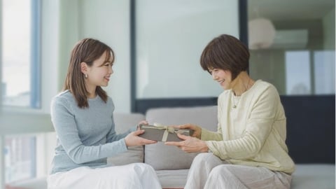 還在送保健食品？2026孝親送禮新指標：「遮白髮」新科技，為父母提供更溫和的造型新選擇