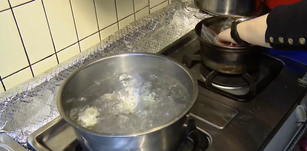 水餃不需「等水煮沸後」才下鍋！網曝「內行煮法」：皮更Q彈、不黏鍋