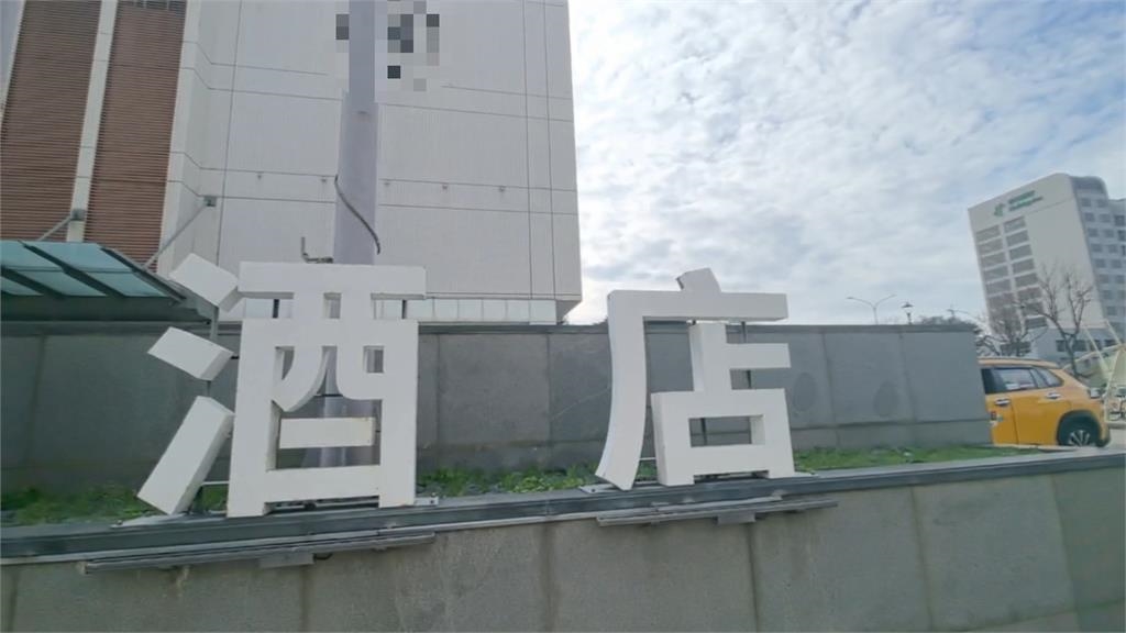 太扯！孩童哭鬧被飯店接駁車半路被丟 業者:已懲處司機