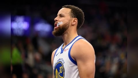NBA(影)／「咖哩大神」柯瑞膝蓋不適提前傷退！勇士主帥柯爾曝傷勢