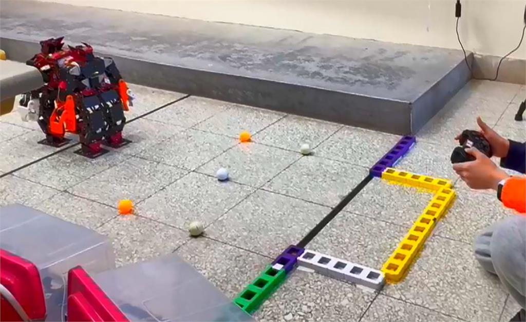 AI人形機器人進校園 瑠公國中辦冬令營培養科技力