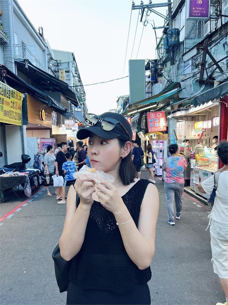 米可白遭酸「蹭動物流量」撈過界！本人親上陣「打臉1句」網挺翻：你很棒