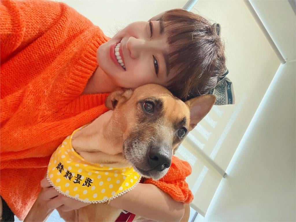 米可白遭酸「蹭動物流量」撈過界！本人親上陣「打臉1句」網挺翻：你很棒