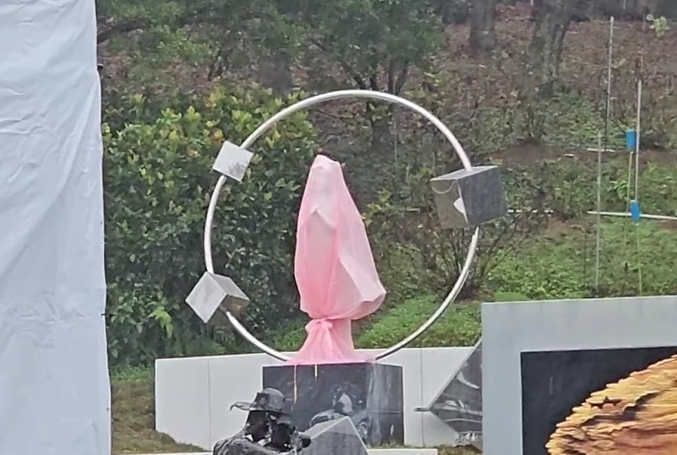 快新聞／具俊曄親自設計！大S紀念雕像今揭幕　S媽低調現身 