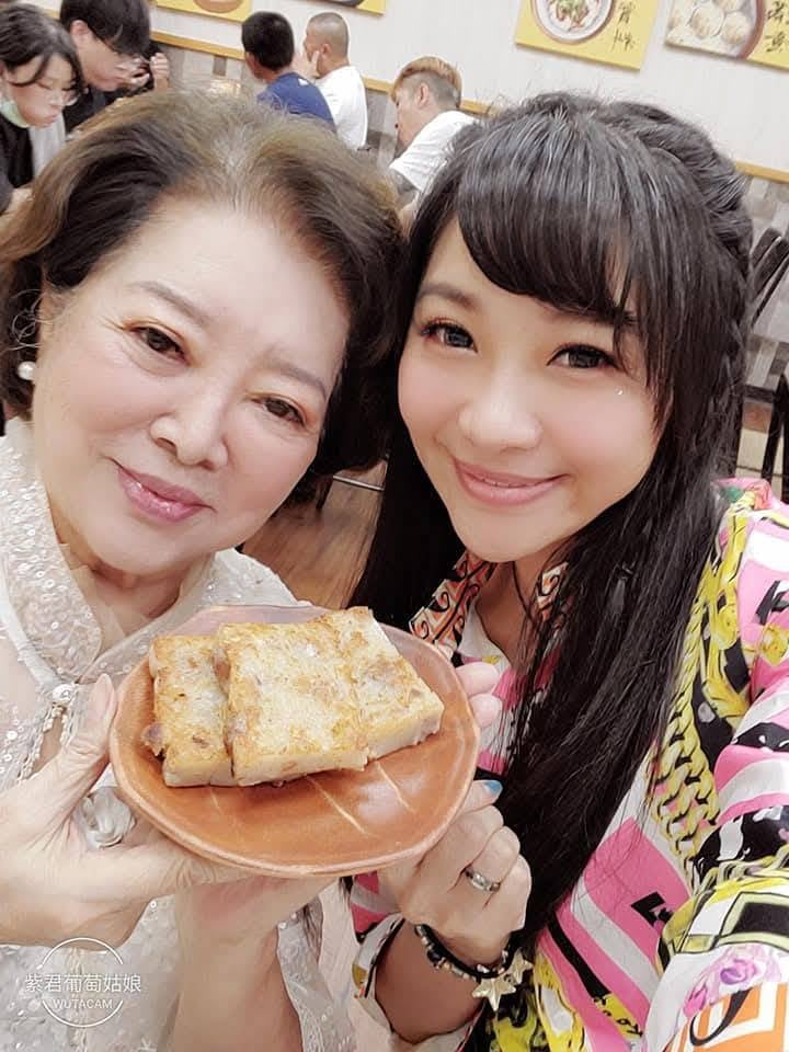 陳淑芳和「女兒」雙喜臨門! 曬合體照罕揭私下母女情