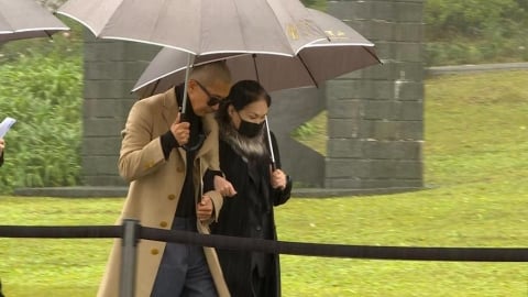 大S紀念雕像揭幕！S媽痛哭相擁具俊曄　始源從日本直奔台灣獻花