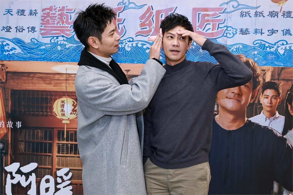 《阿松與阿暖》殺青酒韓瑜、柯叔元強強聯手！　楊子儀、鄒承恩互擦汗飄人情味