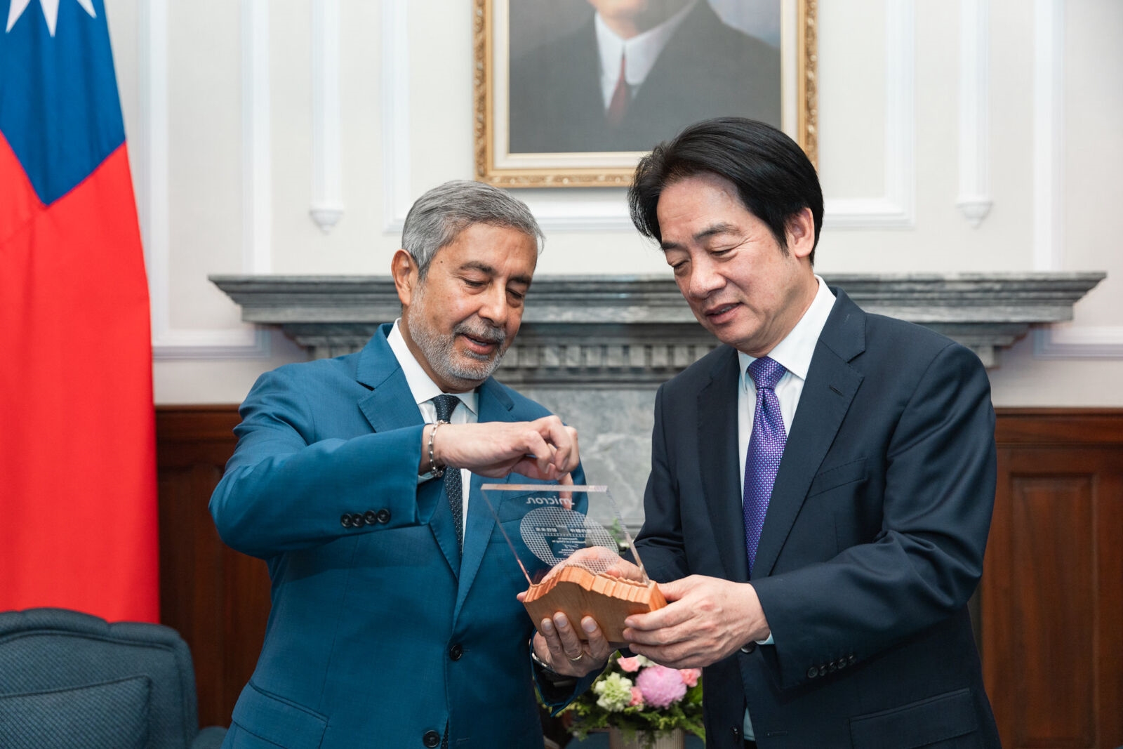 美光投資台灣逾1.2兆　賴清德：鞏固台美AI晶片全球領先地位 14