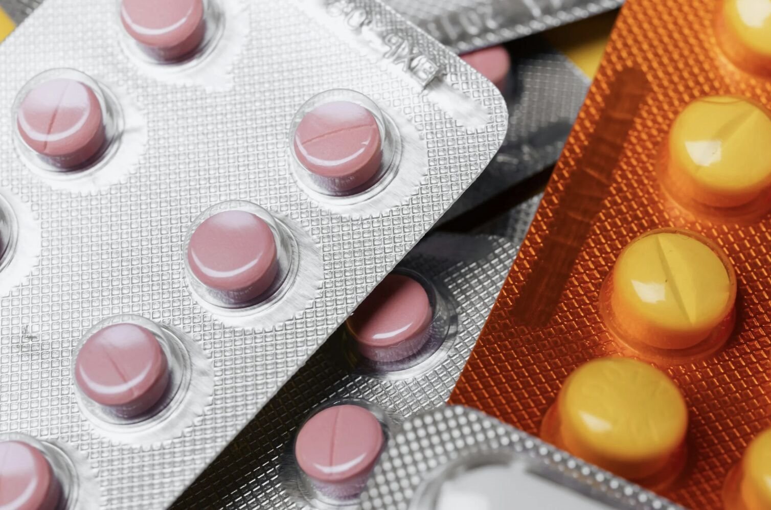 過年大掃除清出一堆藥怎麼？ 5類特別藥別亂丟！藥水不能沖馬桶 1