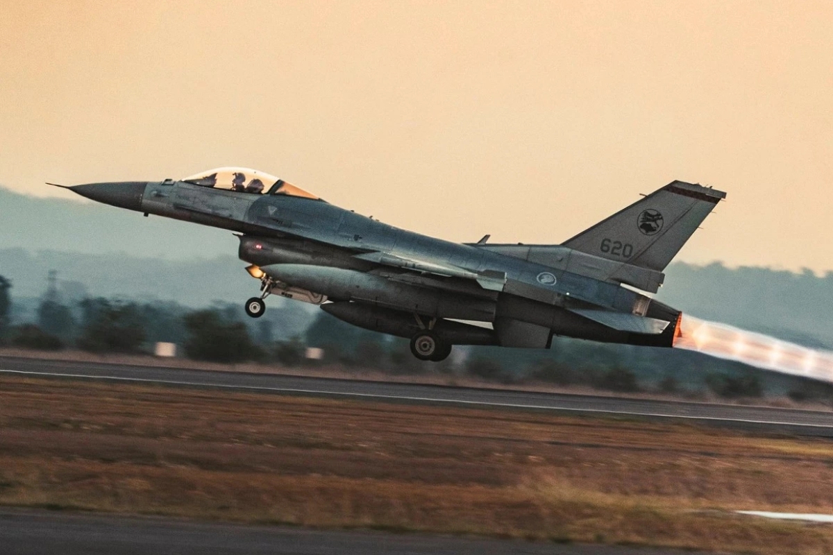 新加坡持續推動空中戰力現代化,圖為該國F-16戰機。(取自新加坡空軍臉書)