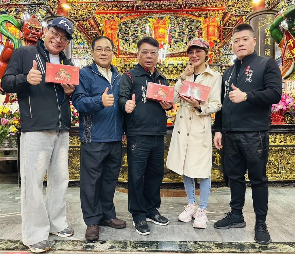 《豆腐媽媽》演員現身板橋！胡鴻達、李沛綾攜手阮氏翠恆助弱勢　感性發聲：愛要及時