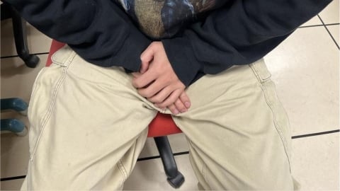 深夜太激烈「GG上翹15度」骨折了！他慌問掛哪科…骨科醫無奈嘆：別來找我