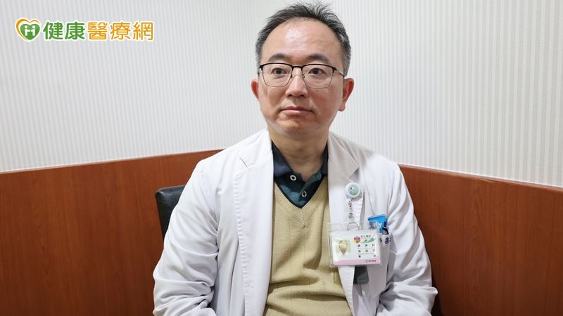 帶狗狗如廁遭休旅車輾壓！44歲婦肋骨斷21根　醫搶命14天救回