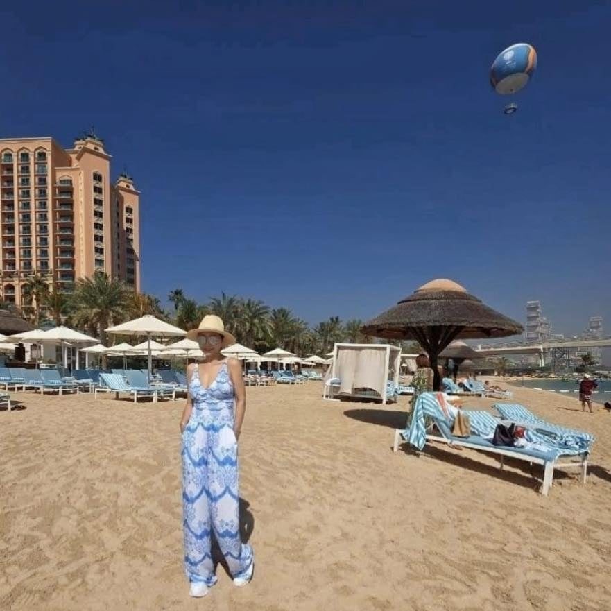 杜拜海灘超辣台灣女星「上身猛料炸開」！網見「竟是陳美鳳」跪了：哇塞…