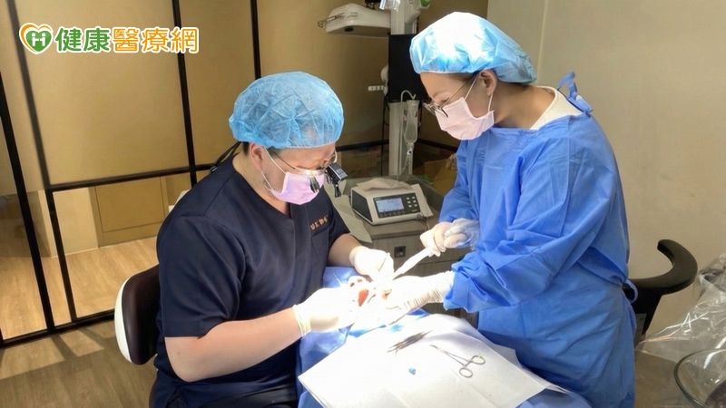 傳統、微創植牙怎麼選？牙醫師解析評估與照護重點