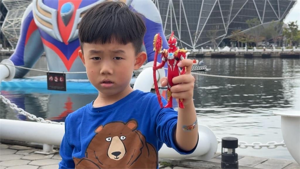 冬日遊樂園週六登場 超人力霸王迪卡.初代就定位