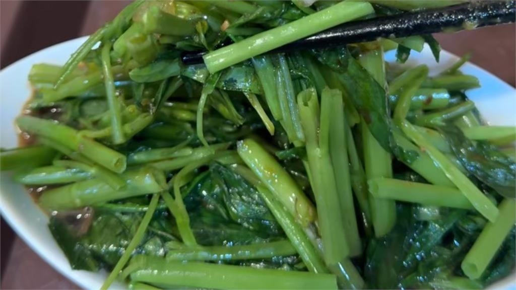 顧腸道狂吃「膳食纖維」肚子卻脹氣？營養師點名「3類人」要當心：別急著加量