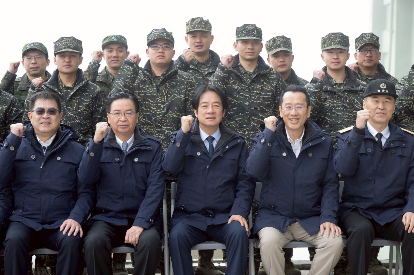 賴清德登3千公尺高山　暖心準備薑母鴨、羊肉爐慰勞國軍 11