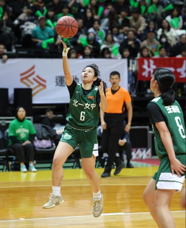 HBL(影)／衛冕軍北一女猛抄球！全場32次抄垮淡水工商奪4連勝仍未嘗敗績
