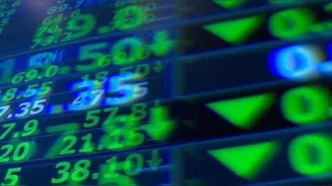 憂存股抱過年崩跌？三明治先生揭歷史：不如怕「賣掉後指數直衝3萬5」