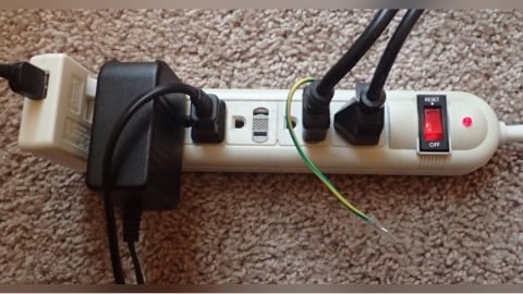 自備延長線赴南韓使用「剛通電就爆炸」　網示警1款式別帶出國