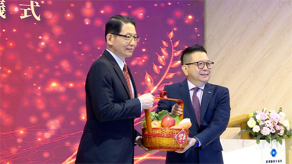 金蛇年封關！證交所首辦五穀豐登記者會　戴資穎盼馬年開紅盤「打出好球」