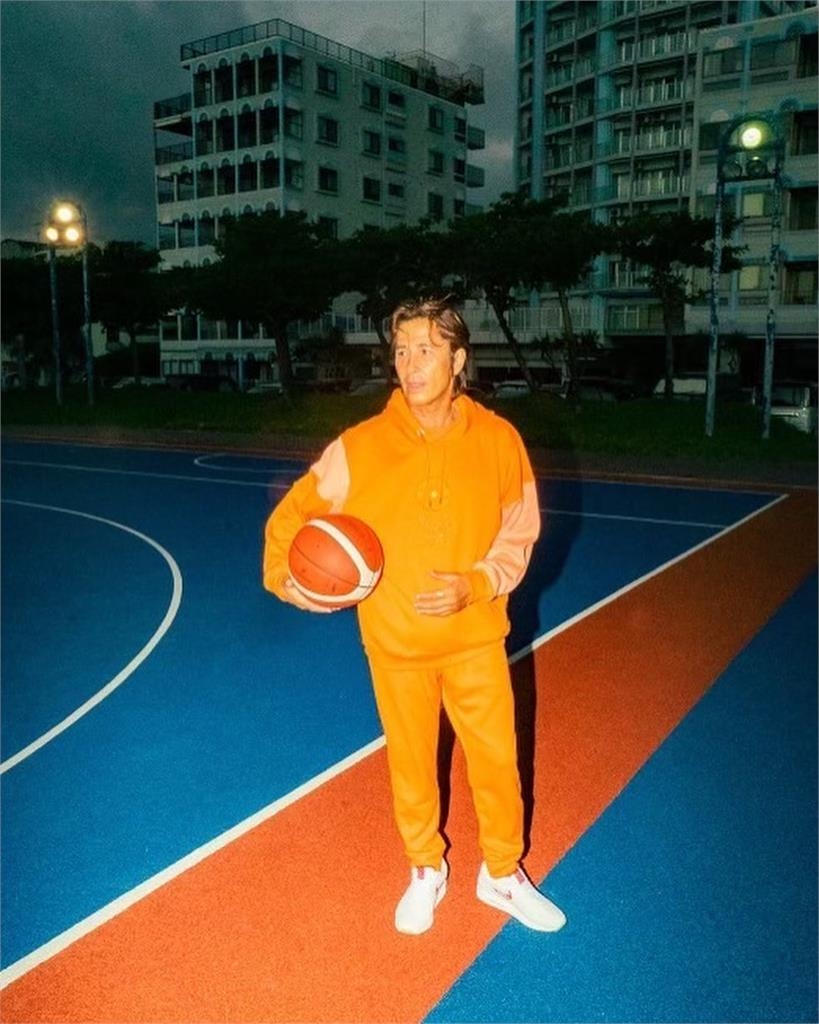 64歲大咖男星「詐騙犯→噁男」！蹲7年苦牢「出獄又猥褻2女」超慘下場曝光