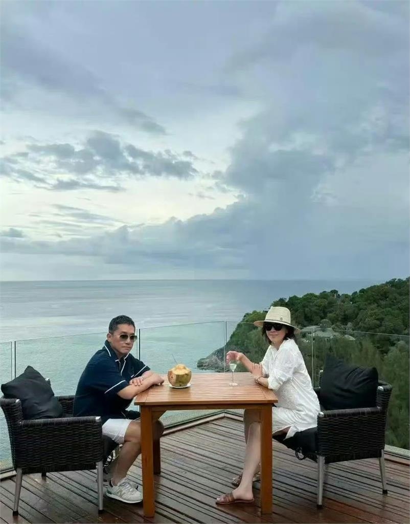 影帝北海道現形記？梁朝偉表情崩潰，劉嘉玲1舉動曝致命弱點