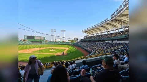 經典賽/萬人擠爆澄清湖棒球場!5局打完台灣隊暫時領先