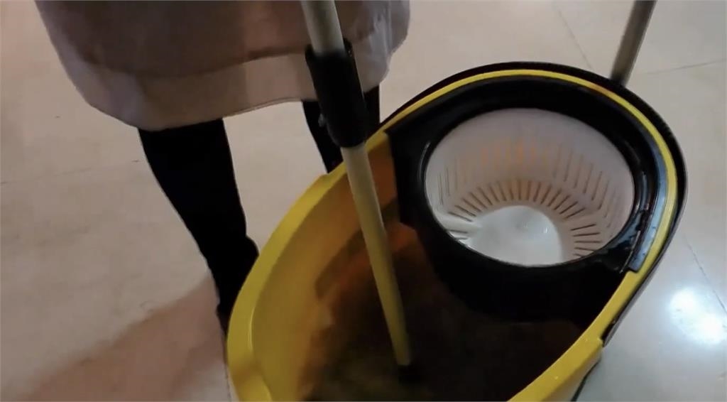 小心「漂白水+1物」恐釋放化學毒氣!醫曝清潔劑「NG組合」:這2種別混用