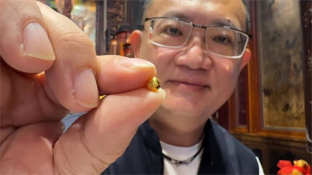 春節走廟拚好運!東石港口宮送金媽祖 朴子天公壇摸金豆