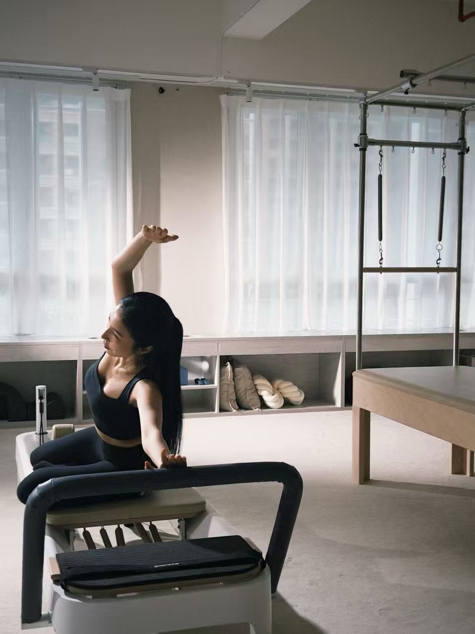 楊謹華化身「核心女神」48歲狀態超好！維持身材秘訣曝光了