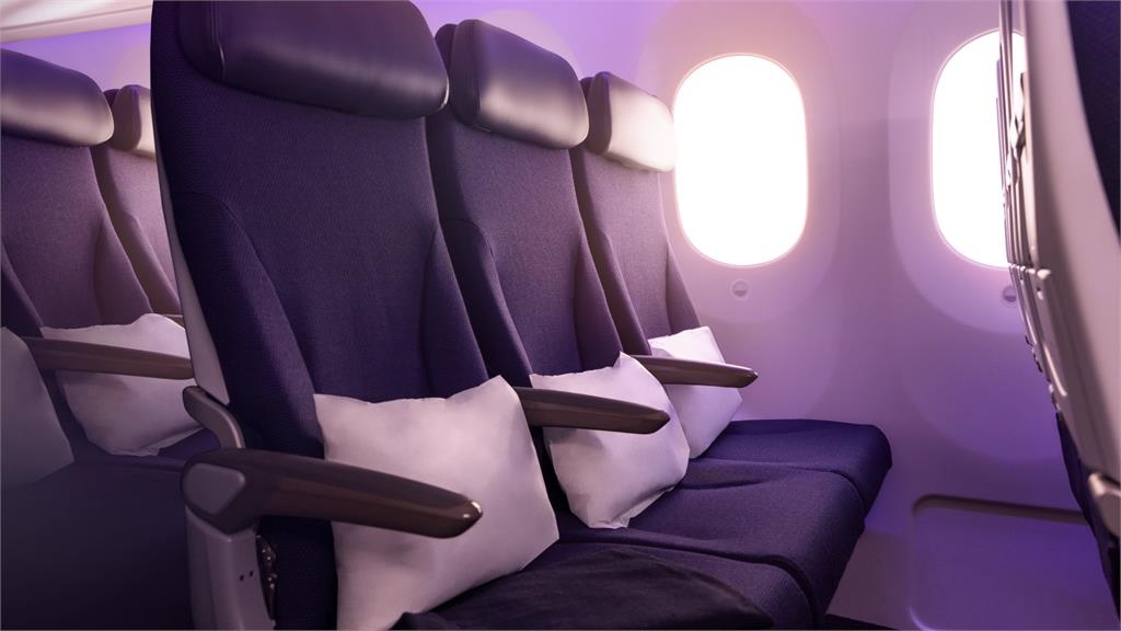 出國搭機冷知識「座椅都藍色」？專家揭「背後真相」：耐髒又療癒！