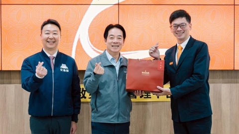 連假疏運開始!賴總統、陳世凱共赴北車視察打氣