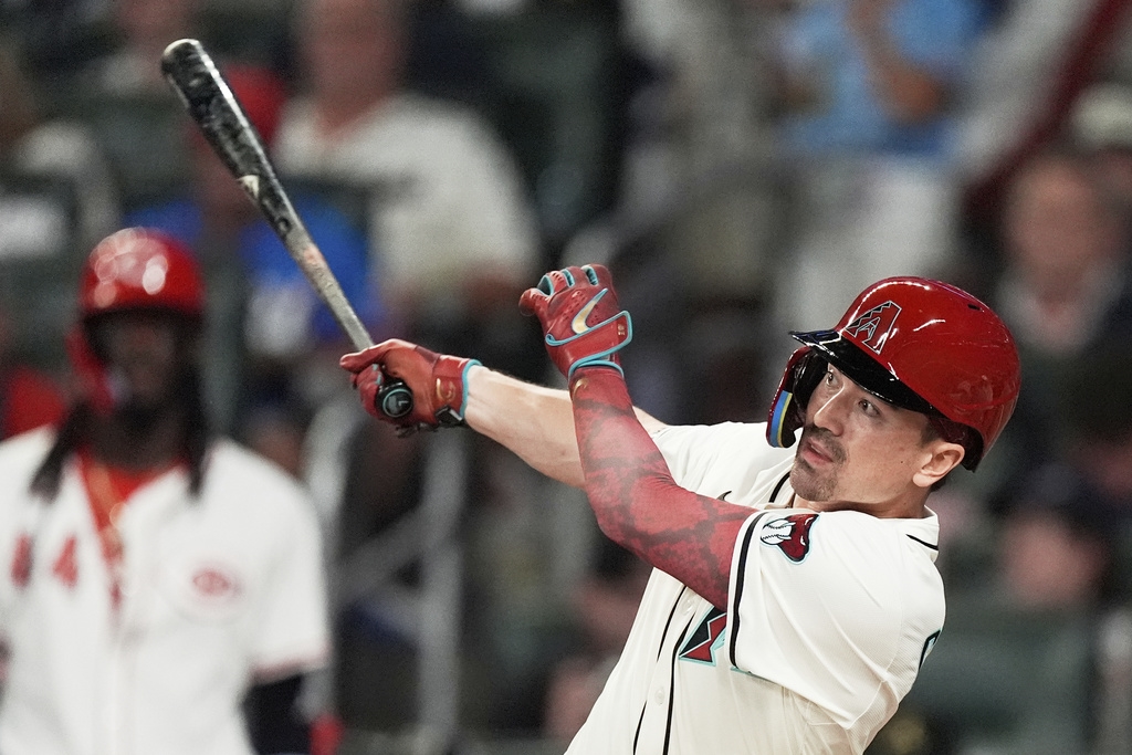 MLB(影)/10.87秒衝上三壘快到像開外掛!卡洛爾跑出2025球季大聯盟最快