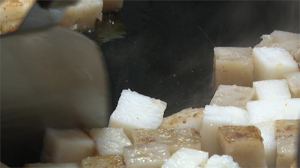 台北年貨大街最終日！攤商祭出清價　湧人潮撿便宜