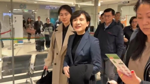 凱旋歸國！台美關稅談判落幕「鄭麗君返抵桃機」　最新回應曝光了