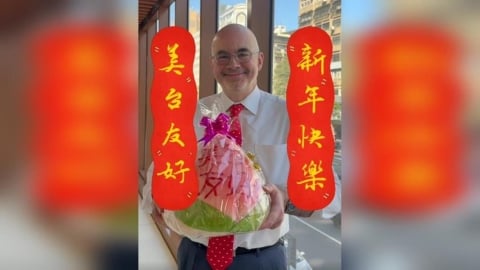 年味滿滿!谷立言入境隨俗辦年貨 不忘跟台灣民眾拜年送祝福