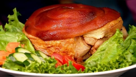 除夕圍爐超澎湃！　小心身體吃不消　營養師建議搭配娘家大紅麴.益生菌.魚油