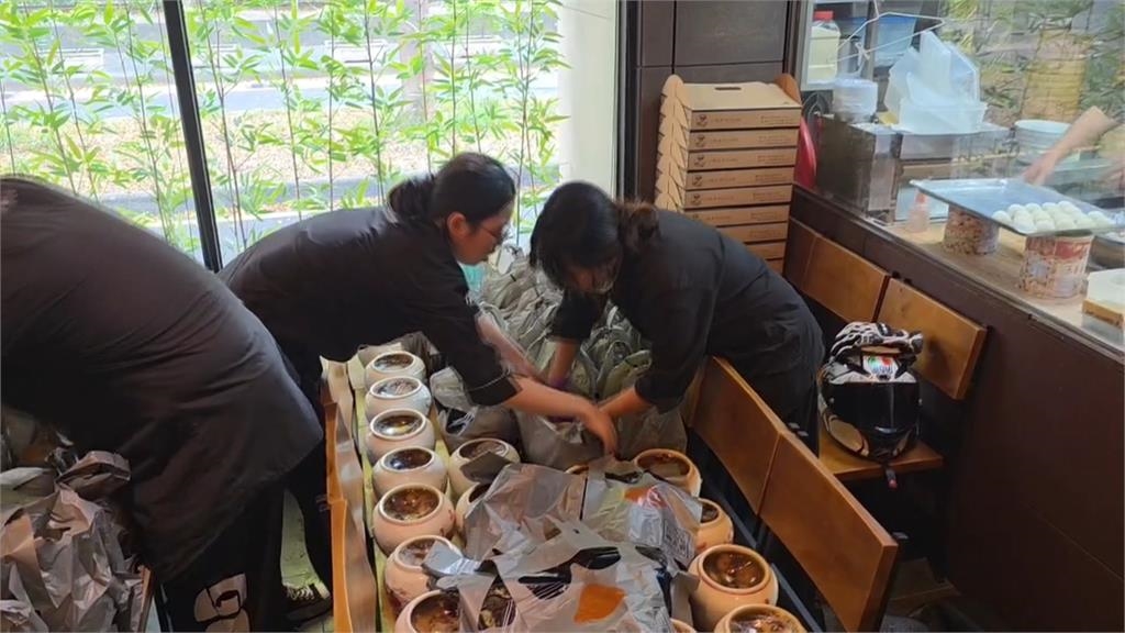 魏哲家光顧爆紅餐廳除夕只做外帶　飯店年菜熱銷6千份