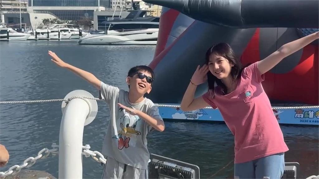 超人力霸王超夯！　高雄冬日遊樂園除夕休園人潮仍多