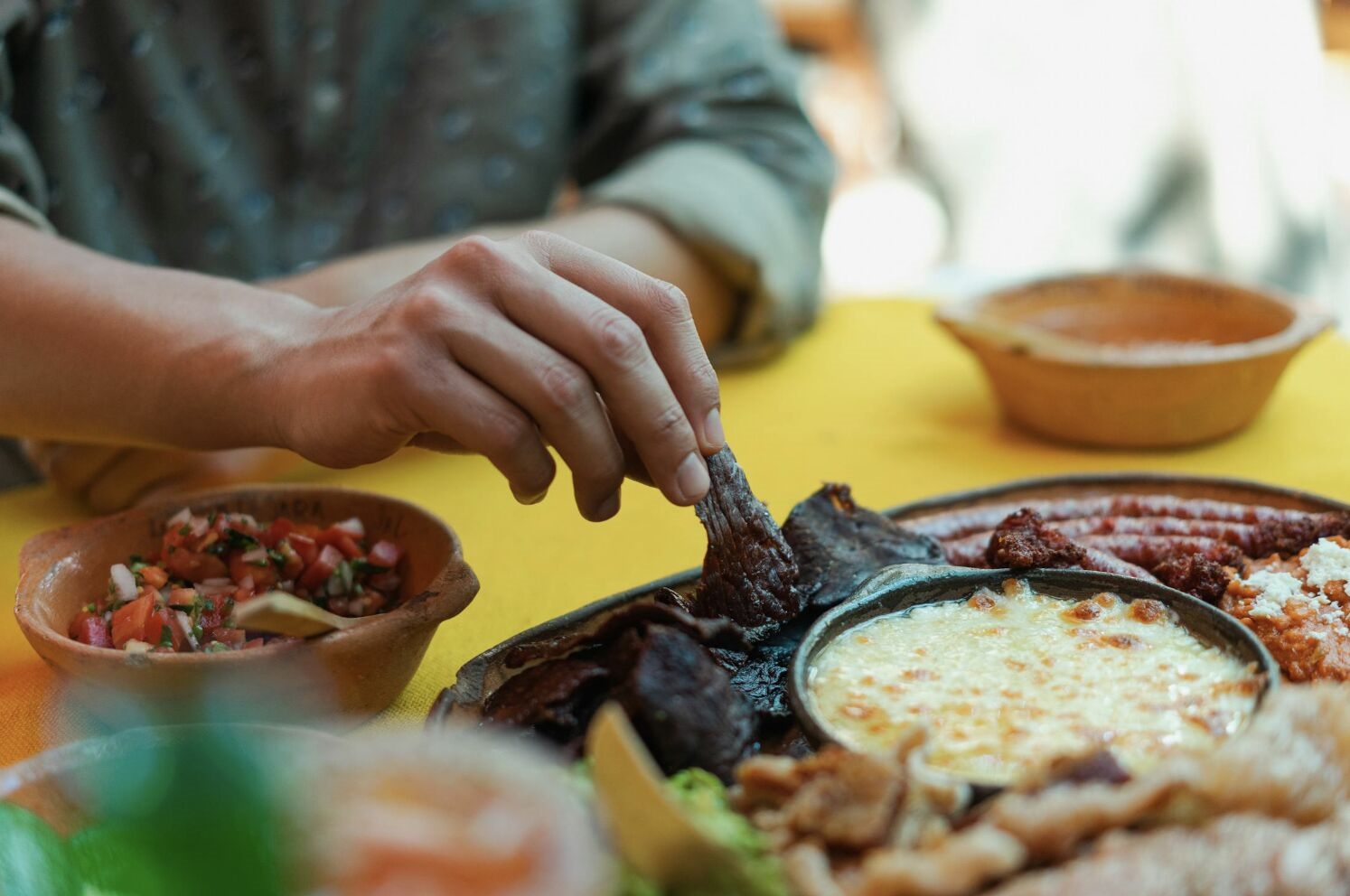 過年吃大餐注意 「後喝湯」竟是大地雷!恐誘胃食道逆流 2 過年吃大餐注意 「後喝湯」竟是大地雷!恐誘胃食道逆流 1