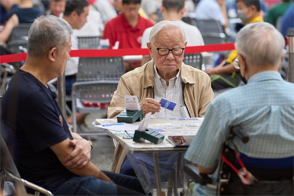 「台灣首富」換人當!郭台銘被「這1大咖擠下台」身價狂飆139億美元成冠軍