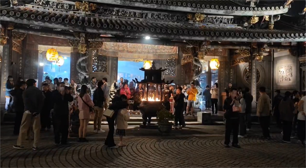 快新聞／大龍峒保安宮國運籤出爐！子時抽出「歲君」籤　提醒凡事「做好準備」