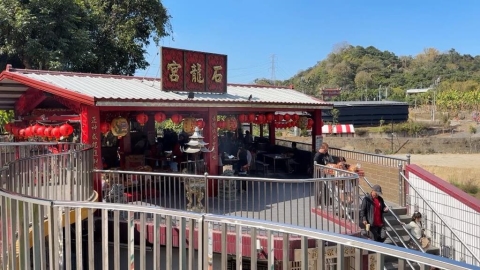 竹山紫南宮借4億發財金還願7億 中寮石龍宮湧大批香客來吃泡麵