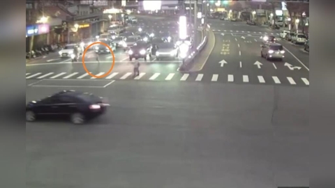 父親暴怒違停路口涉棄幼童　警已蒐證並將依法嚴辦