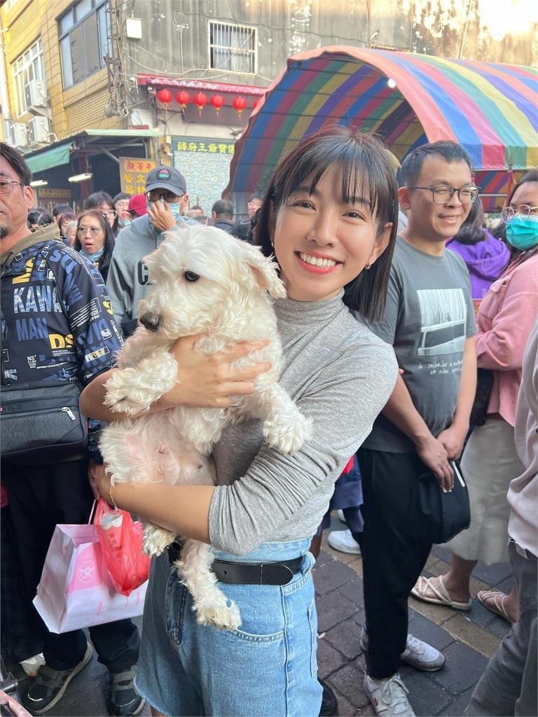 米可白昔為「虐狗犬舍」開戰鍾東錦！遭「割聲帶」毛孩近況照曝光…網大讚
