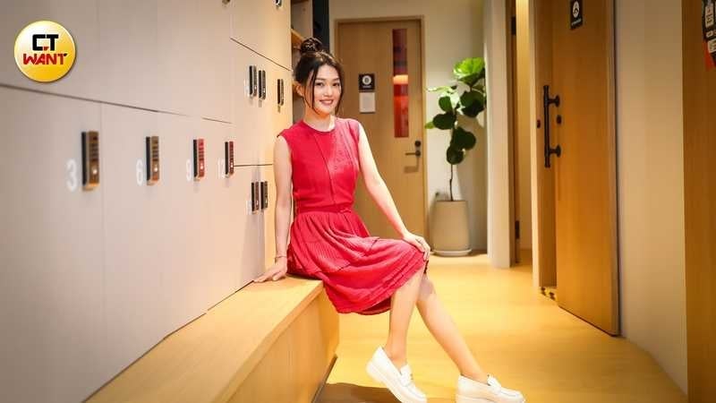 出道22年，蜜雪依舊保持著凍齡外型與好身材。（圖／侯世駿攝）