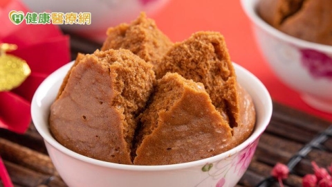 過年美食誘惑多　營養師揭「傳統糕點」健康吃法