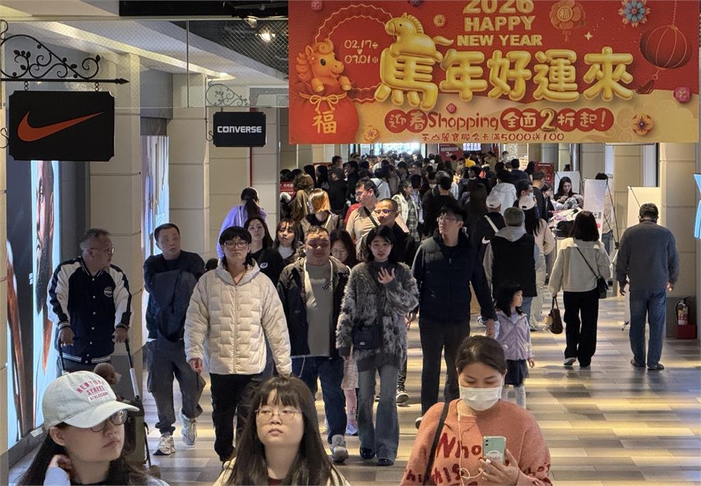 麗寶OUTLET「限定活動」抽萬元沙發湧人潮！民眾可暢玩「雙園區」嗨翻